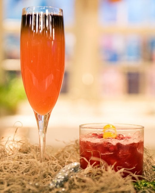 5031_102709_cocktails_vert