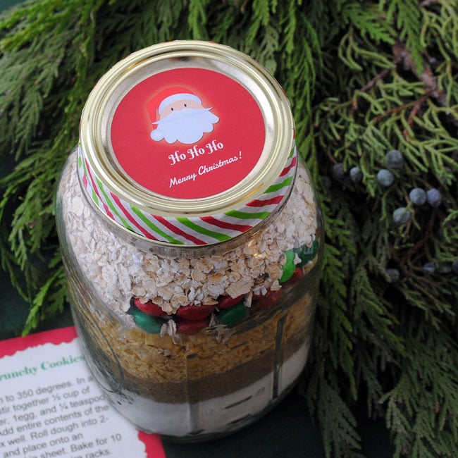 7 Ways to Decorate Homemade Holiday Gifts